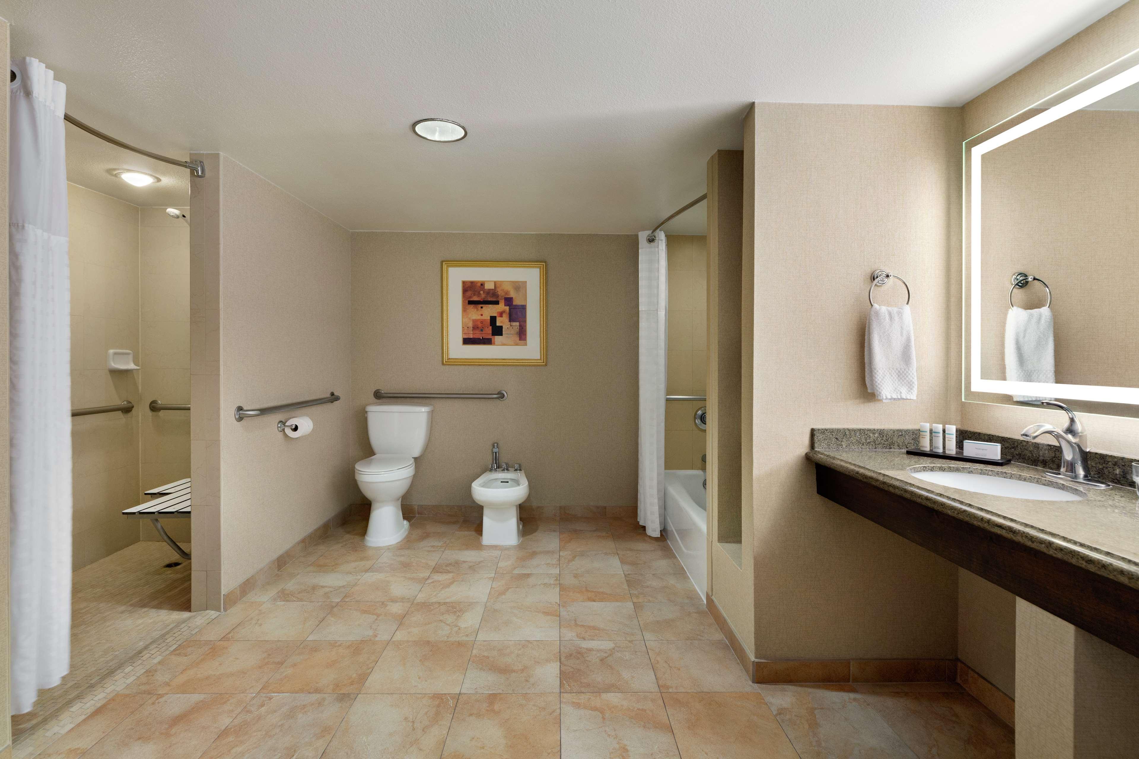 Embassy Suites By Hilton Phoenix Tempe Εξωτερικό φωτογραφία